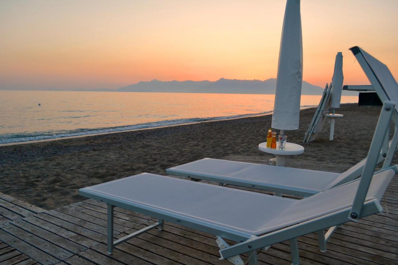 Sunrise Accessible Resort Battipaglia Exterior foto